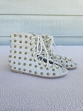 Joyfolie Millani Booties Gilded Pebble Grey Girl SZ 9 Boho Hobnail Peep Toe